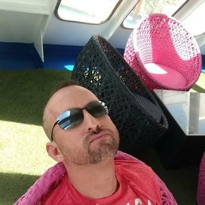 Meet your Posher, Todd